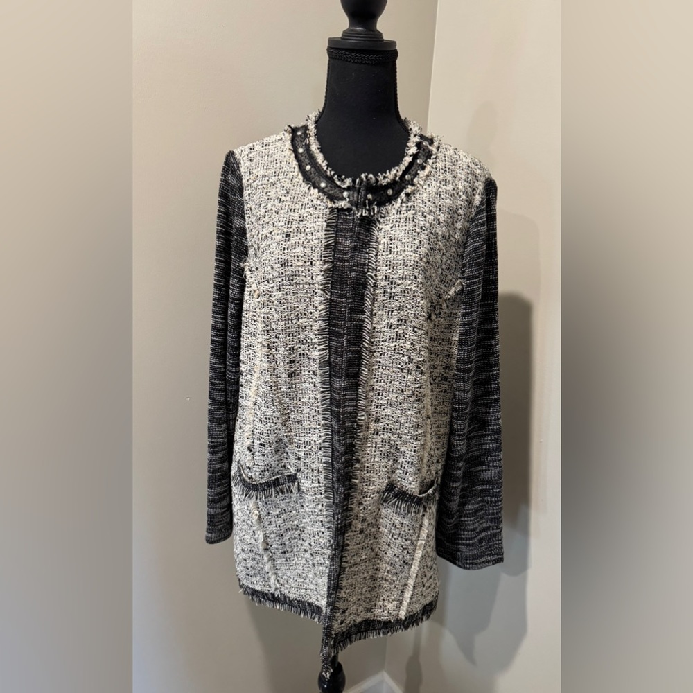 Chico's Black & White Tweed Sweater Luxury Inspired Parisian style Womens size 3